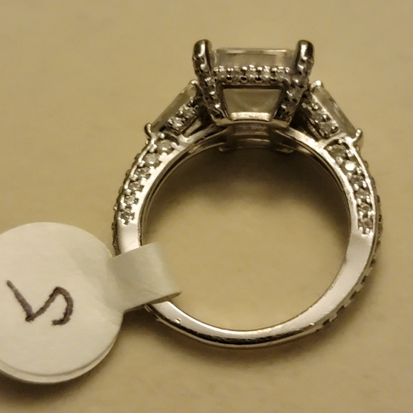 Sterling silver with CZ size 5 - Picture 3 of 4